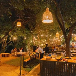 https://la-fiume-resort.kandyhotelsnow.com