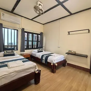 https://house-manotemple.hotelsluangprabang.com